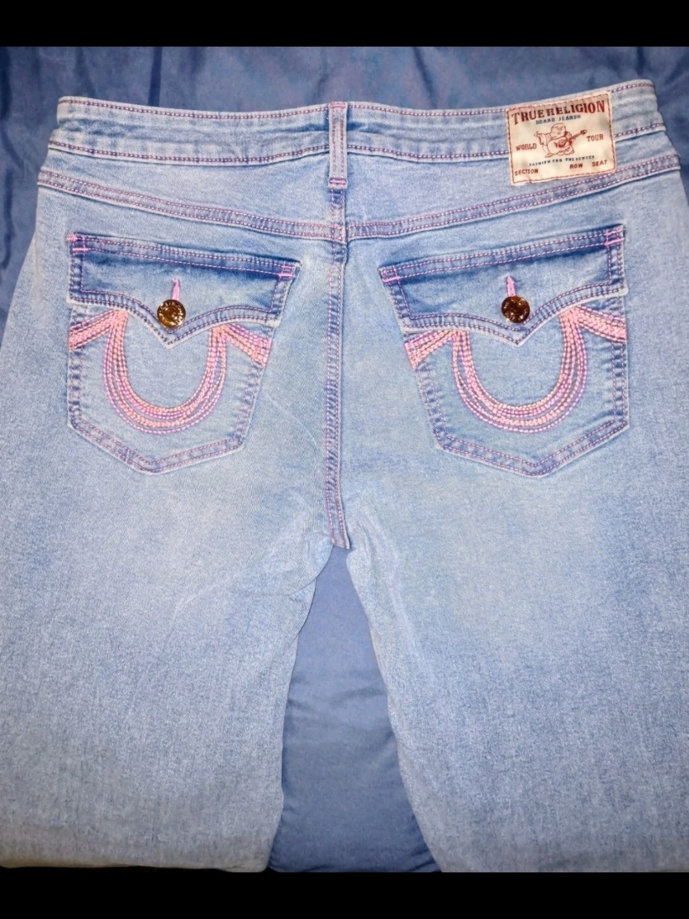 True Religion Becca Light Blue Denim Jeans with Pink Pocket Embroidery  NWT 32